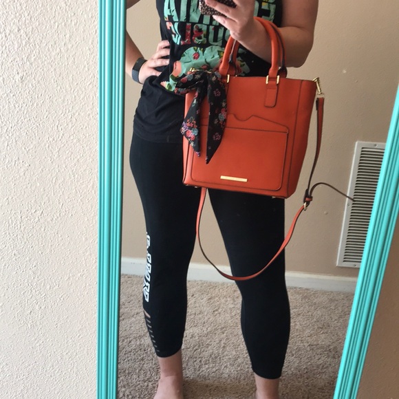 Steve Madden Handbags - 🎊FLASH SALE🎊 Orange satchel/ crossbody